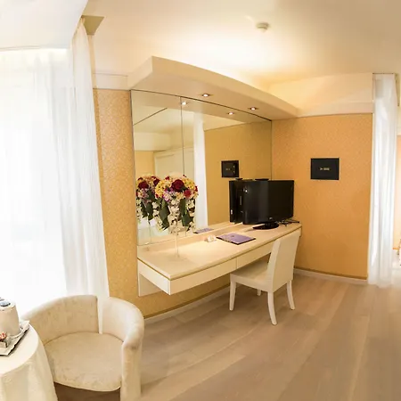 Otel Bristol 4*