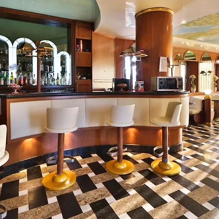 Otel Bristol 4*
