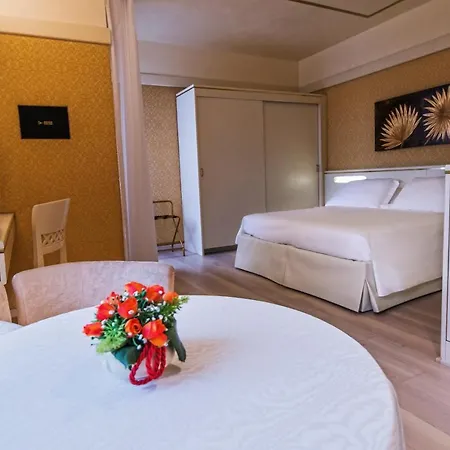 Bristol Hotell 4*