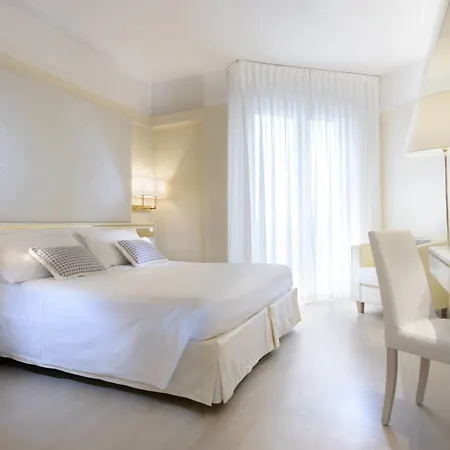 Bristol Hotel 4*