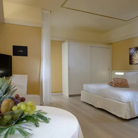 Bristol Hotel 4*