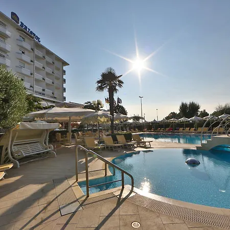 Bristol Hotell 4*
