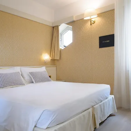 Hotel Bristol